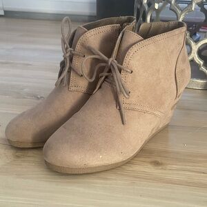 Universal Threads Ankle Boots